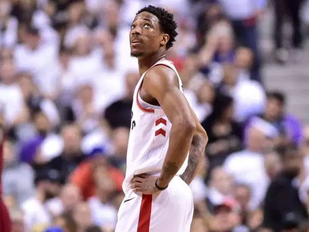 的翼前腰 的翼前腰