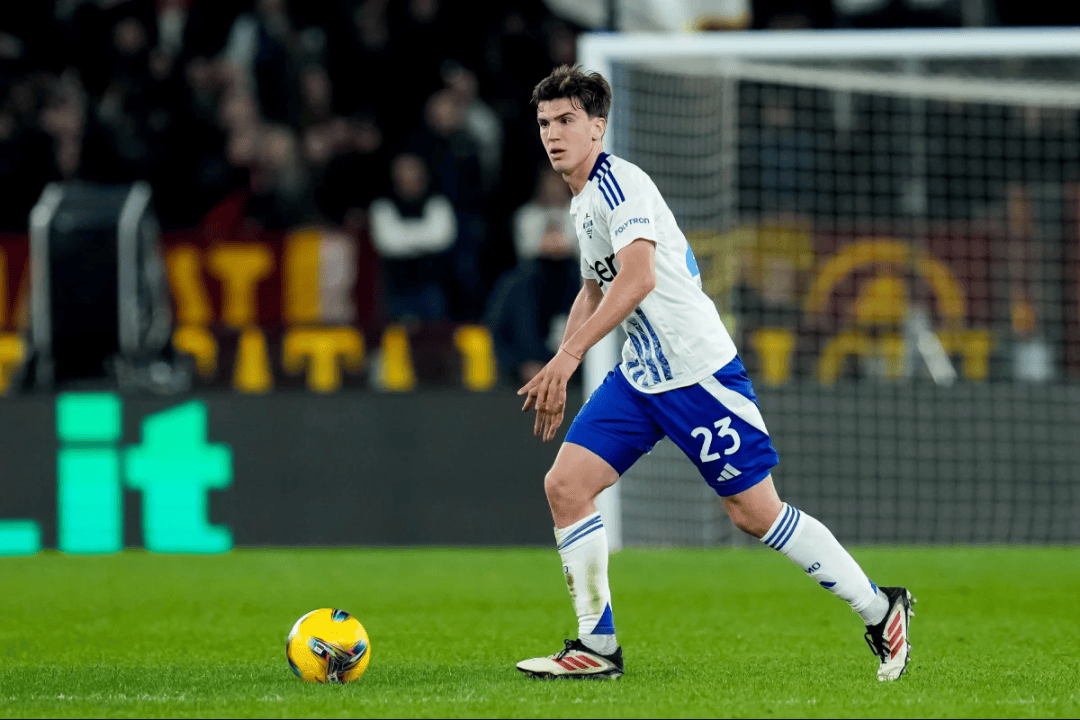 够在关键时 够在关键时